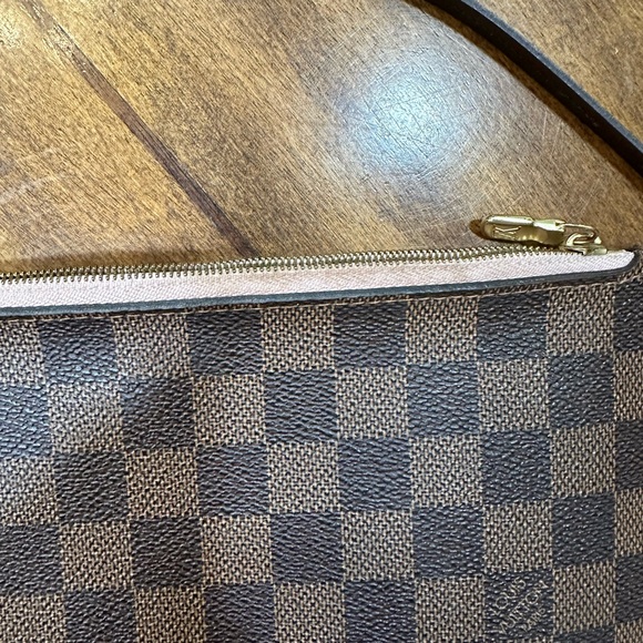 Louis Vuitton Damier Ebene Neverfull Pouchette Wallet - Picture 2 of 13